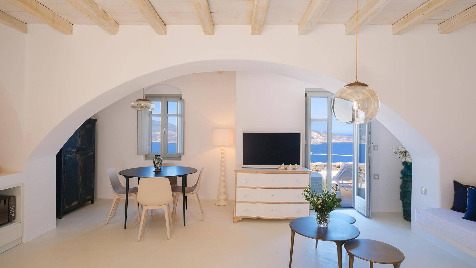 Antigone Suite in Milos | Living Room