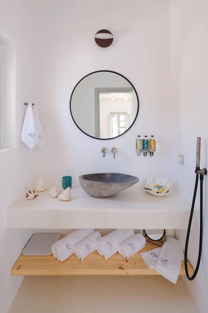 Athena Suite in Milos | Bathroom