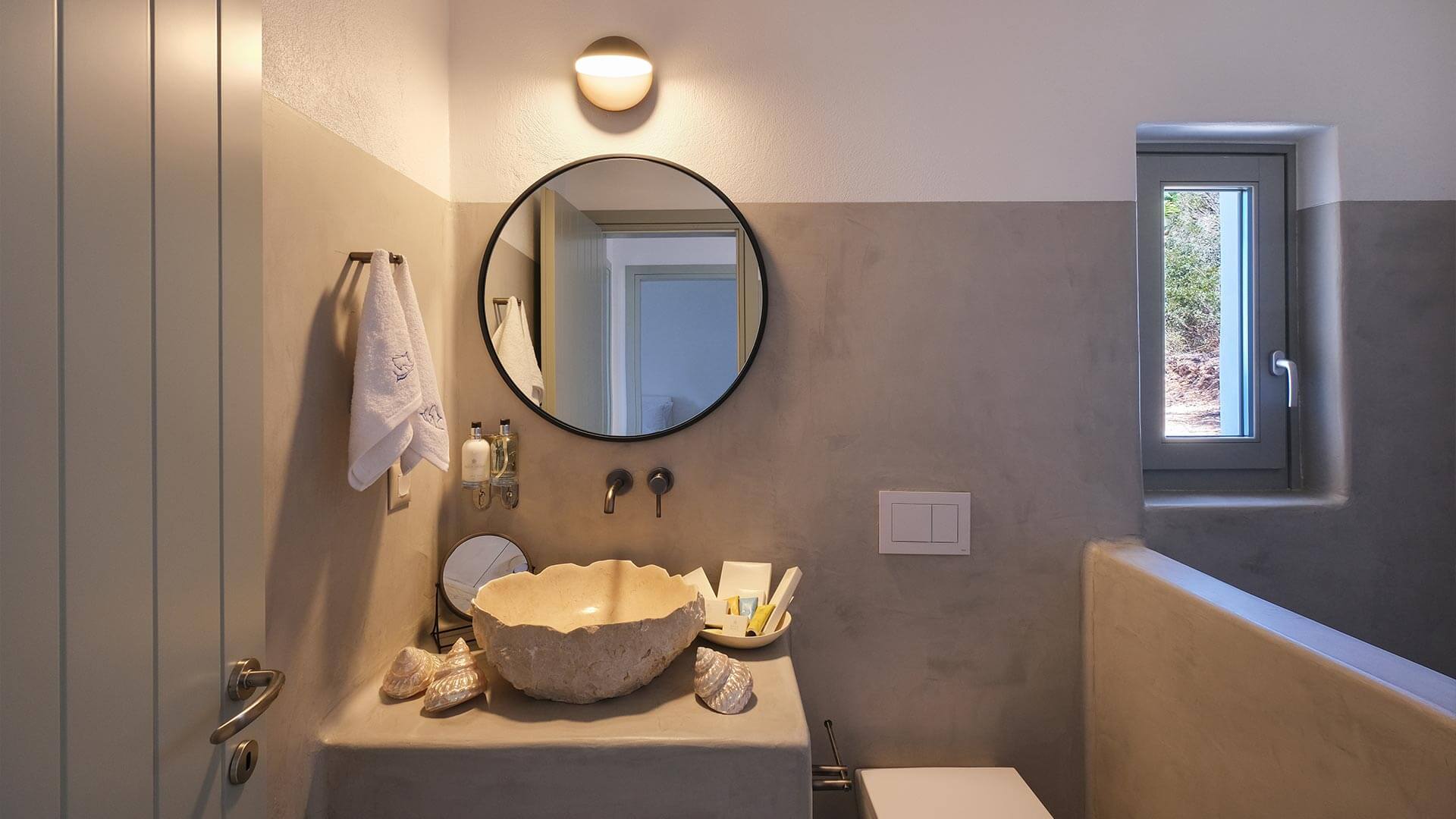 Athena Suite in Milos | Bathroom