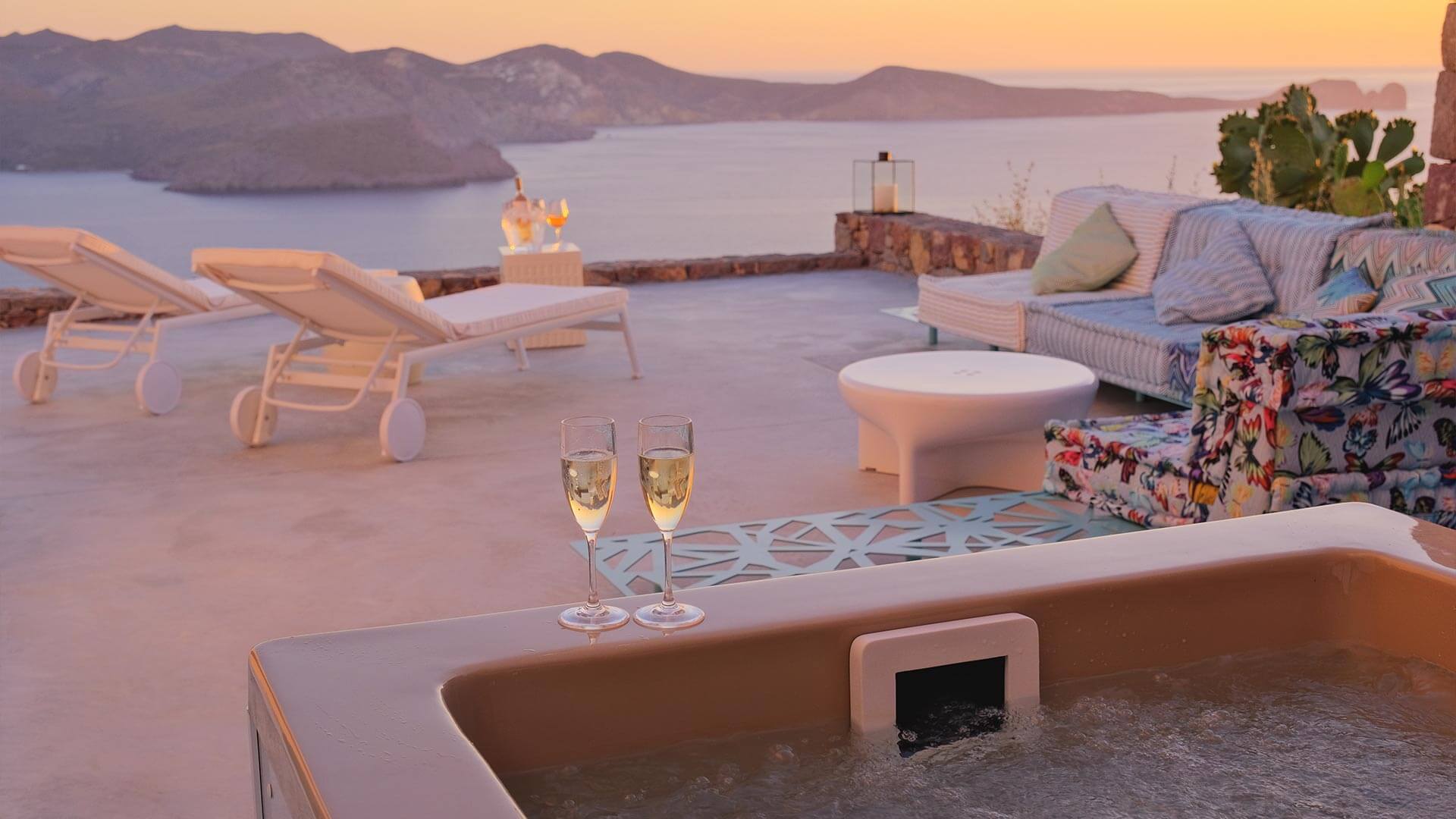 Athena Suite in Milos | Hot tub